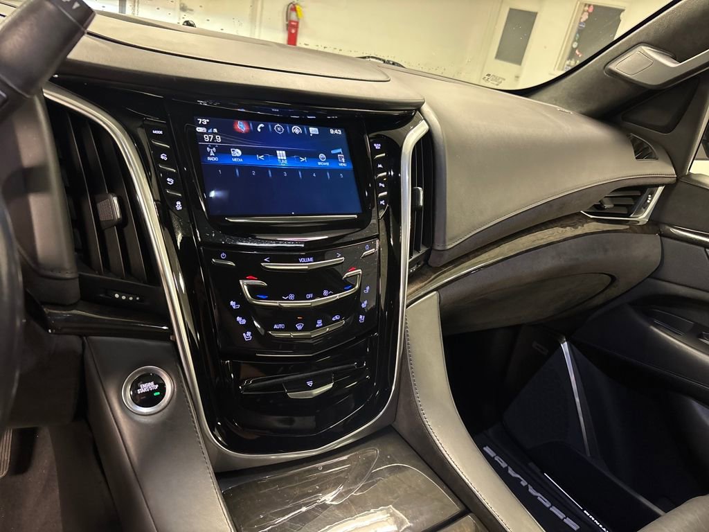 Certified 2020 Cadillac Escalade Platinum image 37