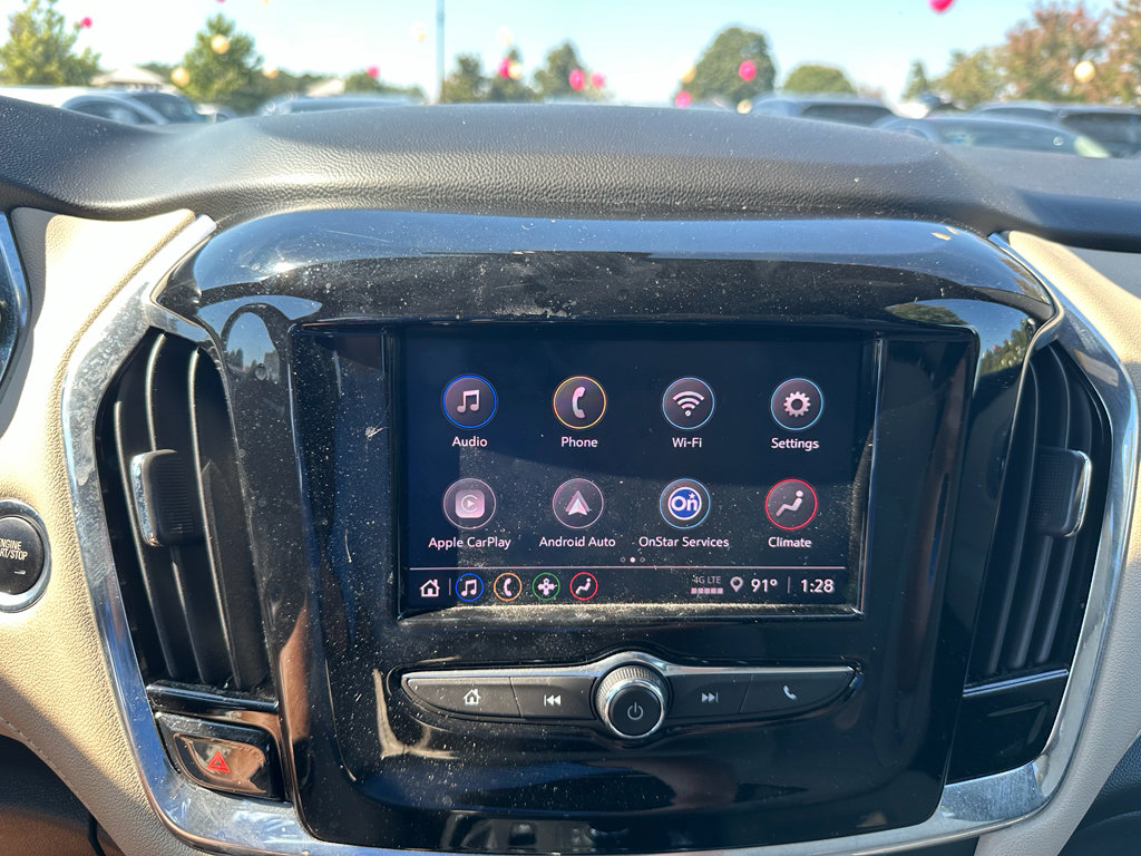 Used 2022 Chevrolet Traverse LS image 14