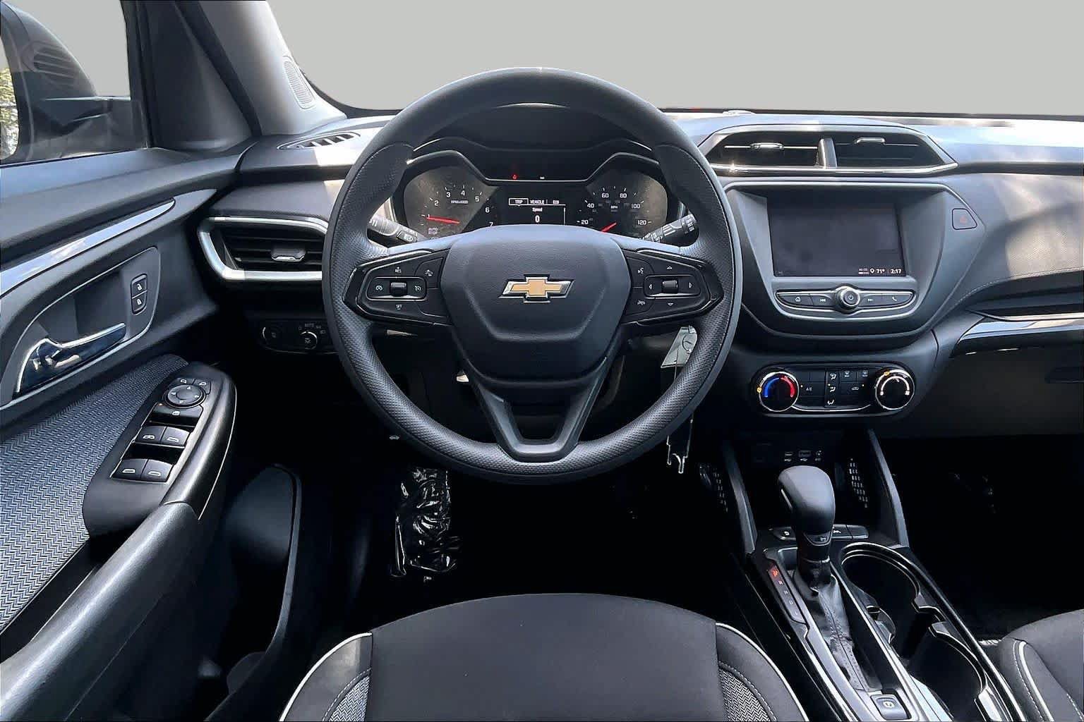 Used 2023 Chevrolet TrailBlazer LS FWD image 6