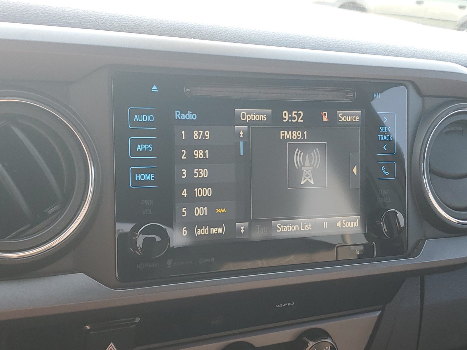 Certified 2018 Toyota Tacoma TRD Sport AWD/4WD image 26