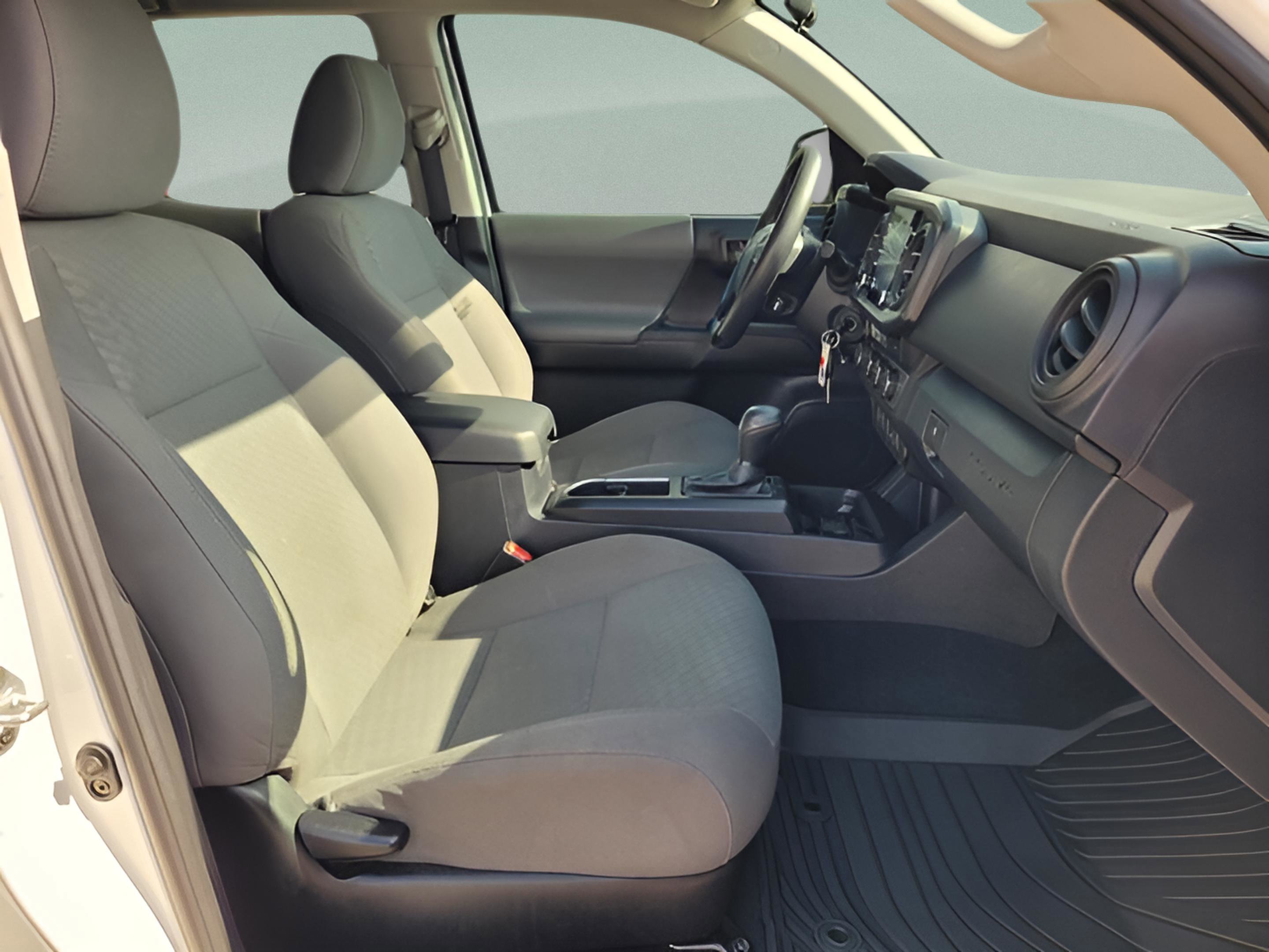 Used 2022 Toyota Tacoma SR image 15