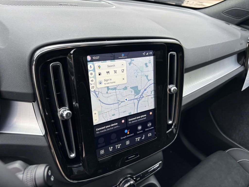 New 2026 Volvo XC40 B5 Ultra w/ Protection Package Premier image 19