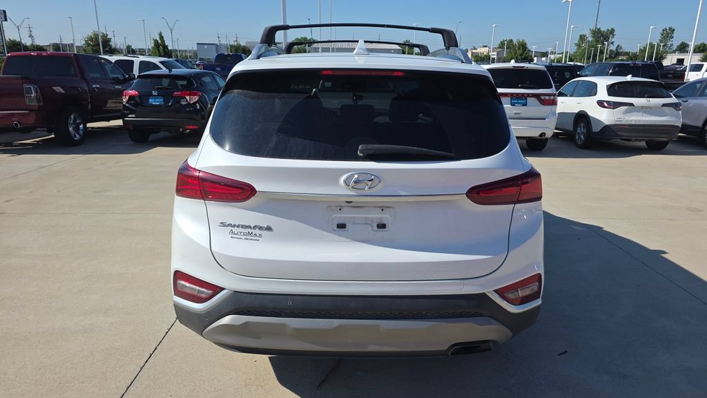 Used 2020 Hyundai Santa Fe SEL w/ Convenience + Premium Package FWD image 4