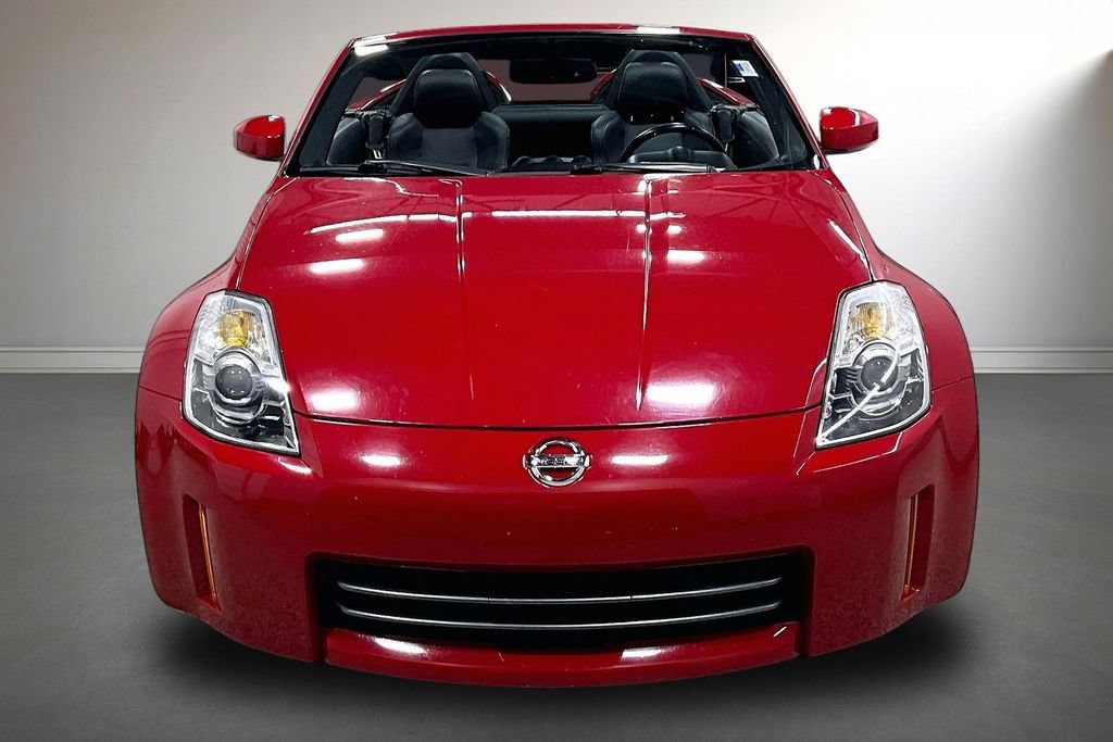 Used 2006 Nissan 350Z Touring RWD image 2