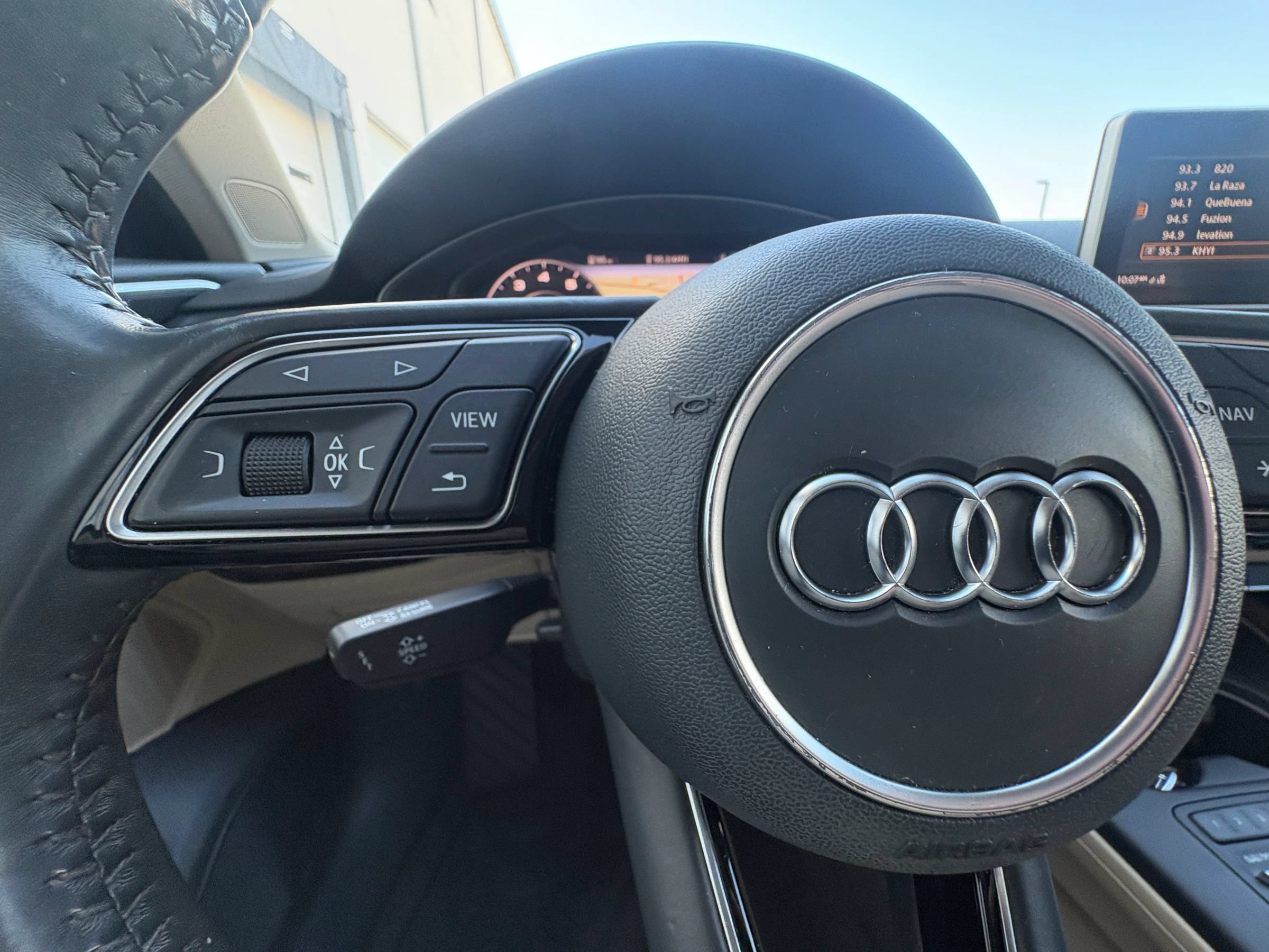 Used 2018 Audi A4 2.0T Premium Plus AWD/4WD image 30
