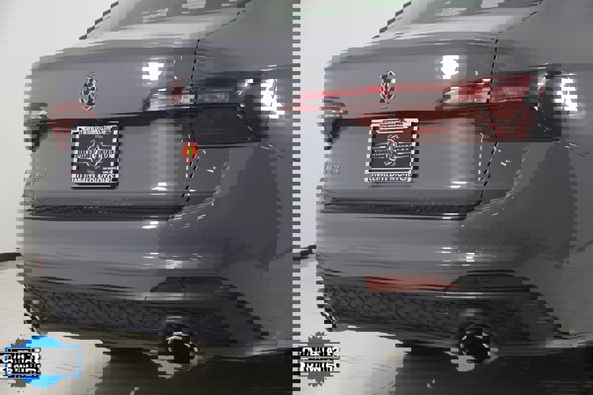 Used 2024 Volkswagen Jetta GLI Autobahn image 45