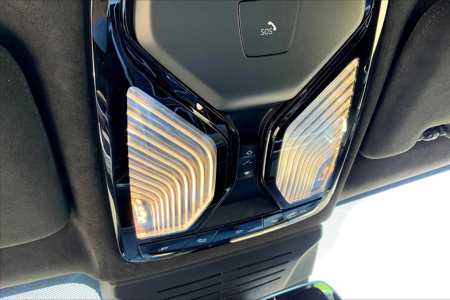 New 2026 BMW X7 M60i image 17