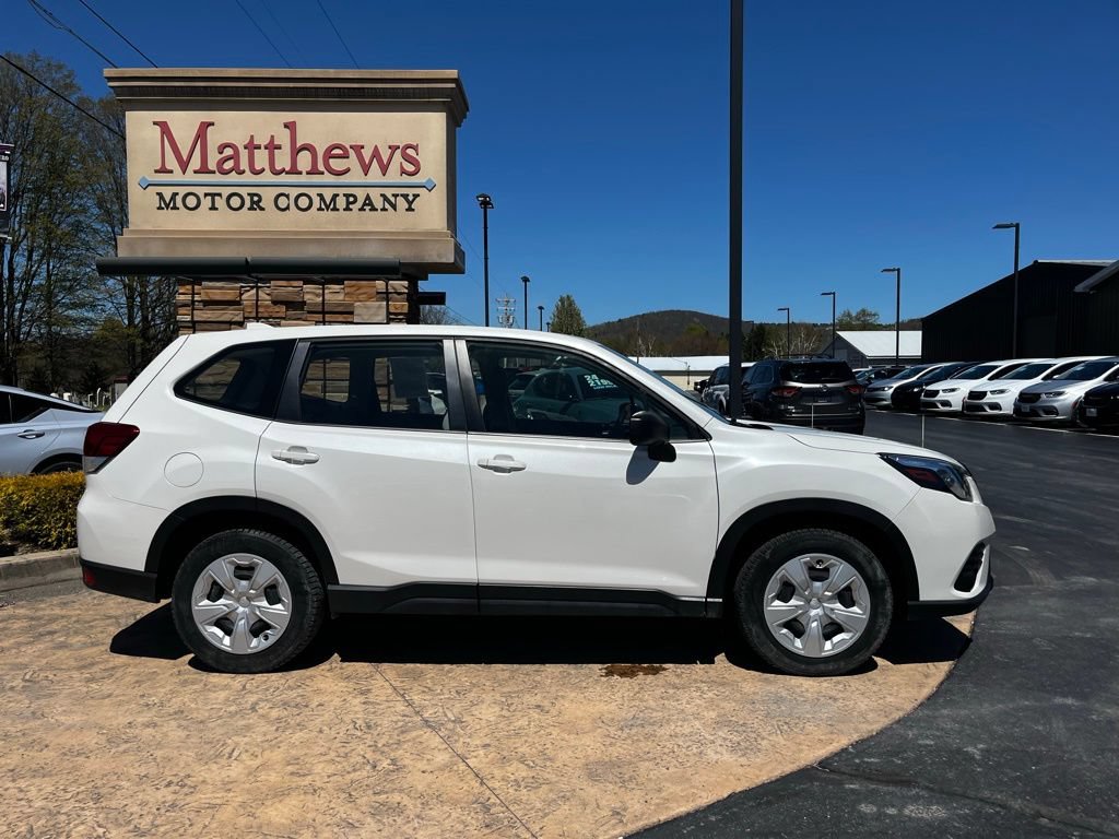 Used 2023 Subaru Forester AWD/4WD image 4