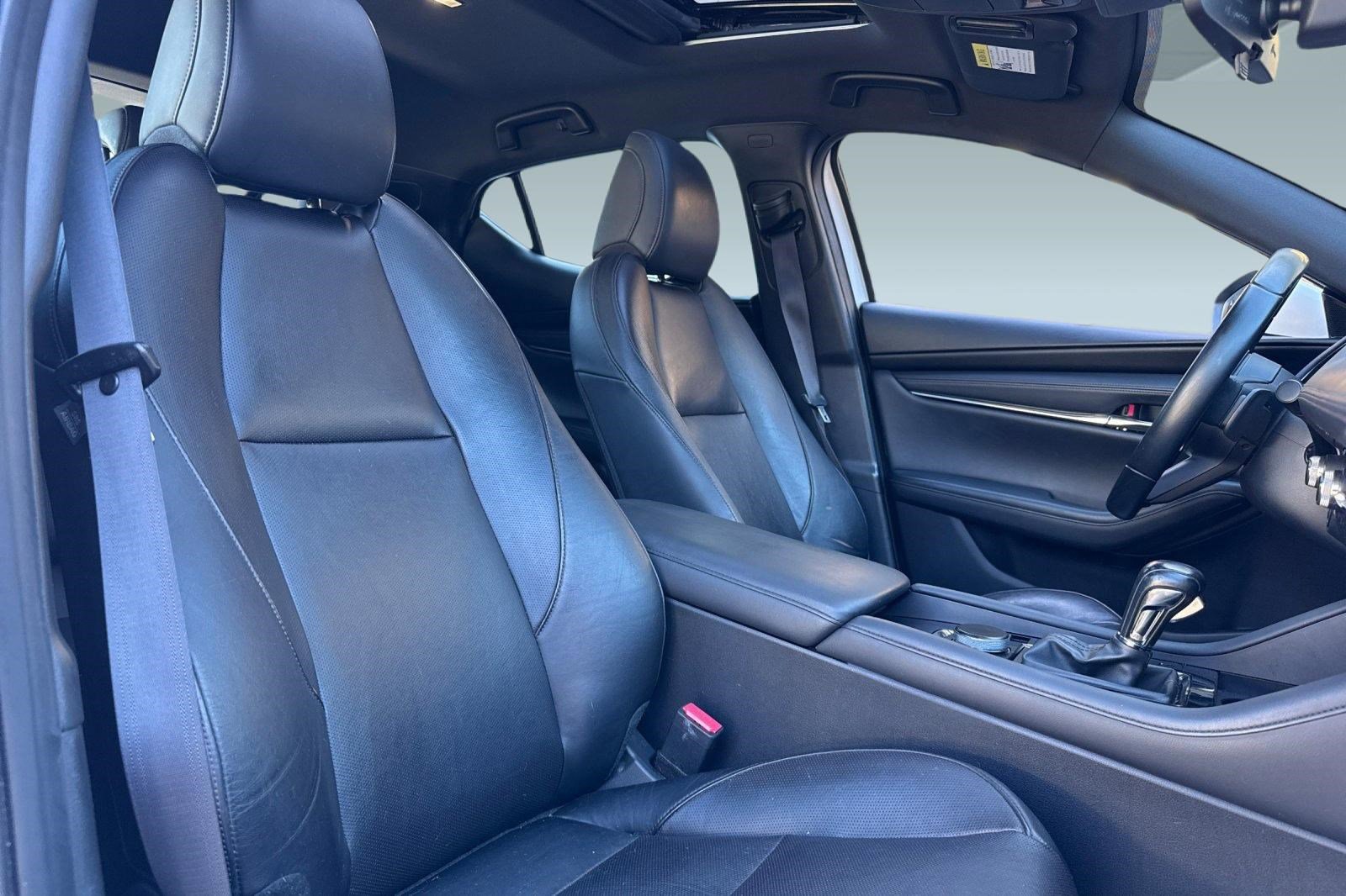 Used 2019 MAZDA MAZDA3 AWD Hatchback w/ Premium Pkg image 30