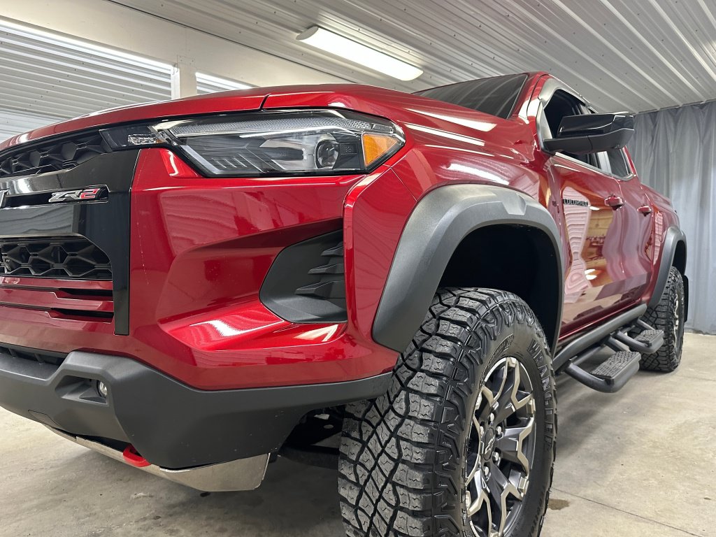 Used 2023 Chevrolet Colorado ZR2 w/ ZR2 Convenience Package III AWD/4WD image 35