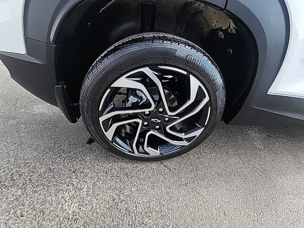 Used 2025 Chevrolet TrailBlazer RS w/ Convenience Package image 11