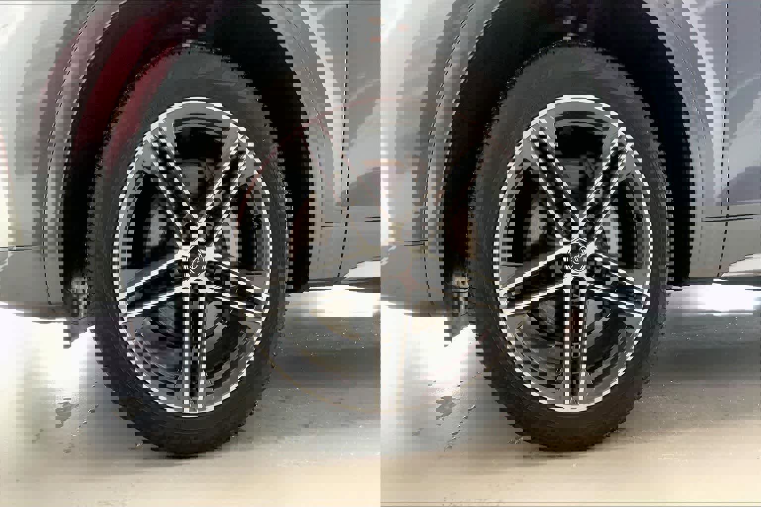 Certified 2025 Audi Q5 e Premium Plus image 8