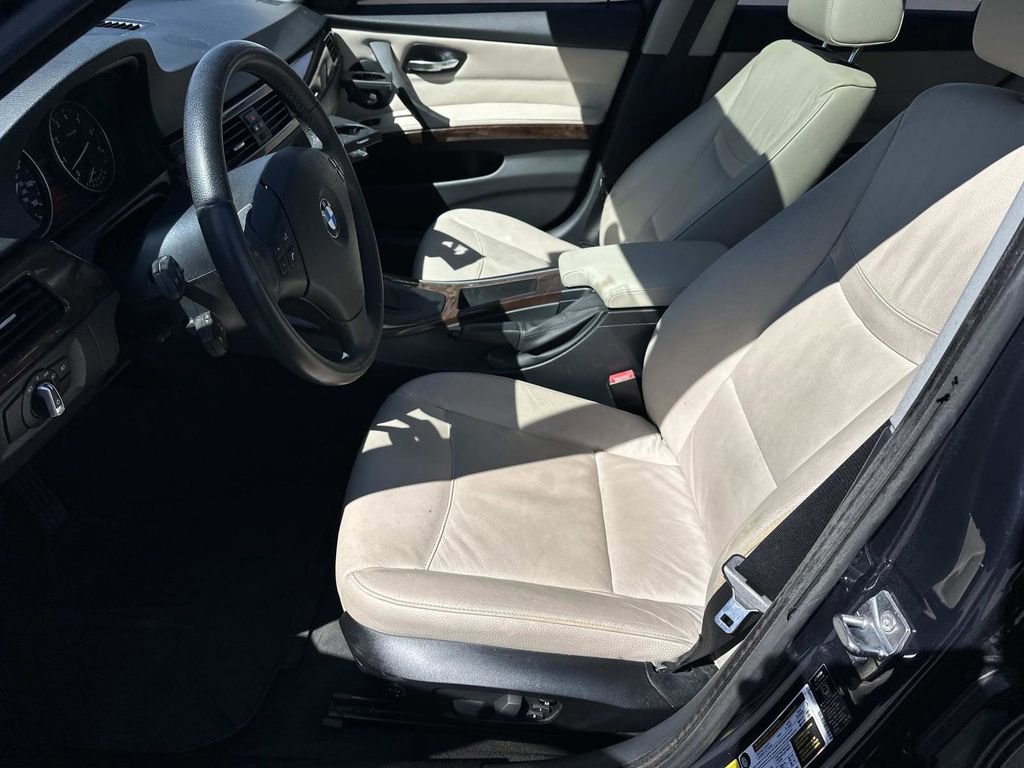 Used 2010 BMW 328i Sedan RWD image 19