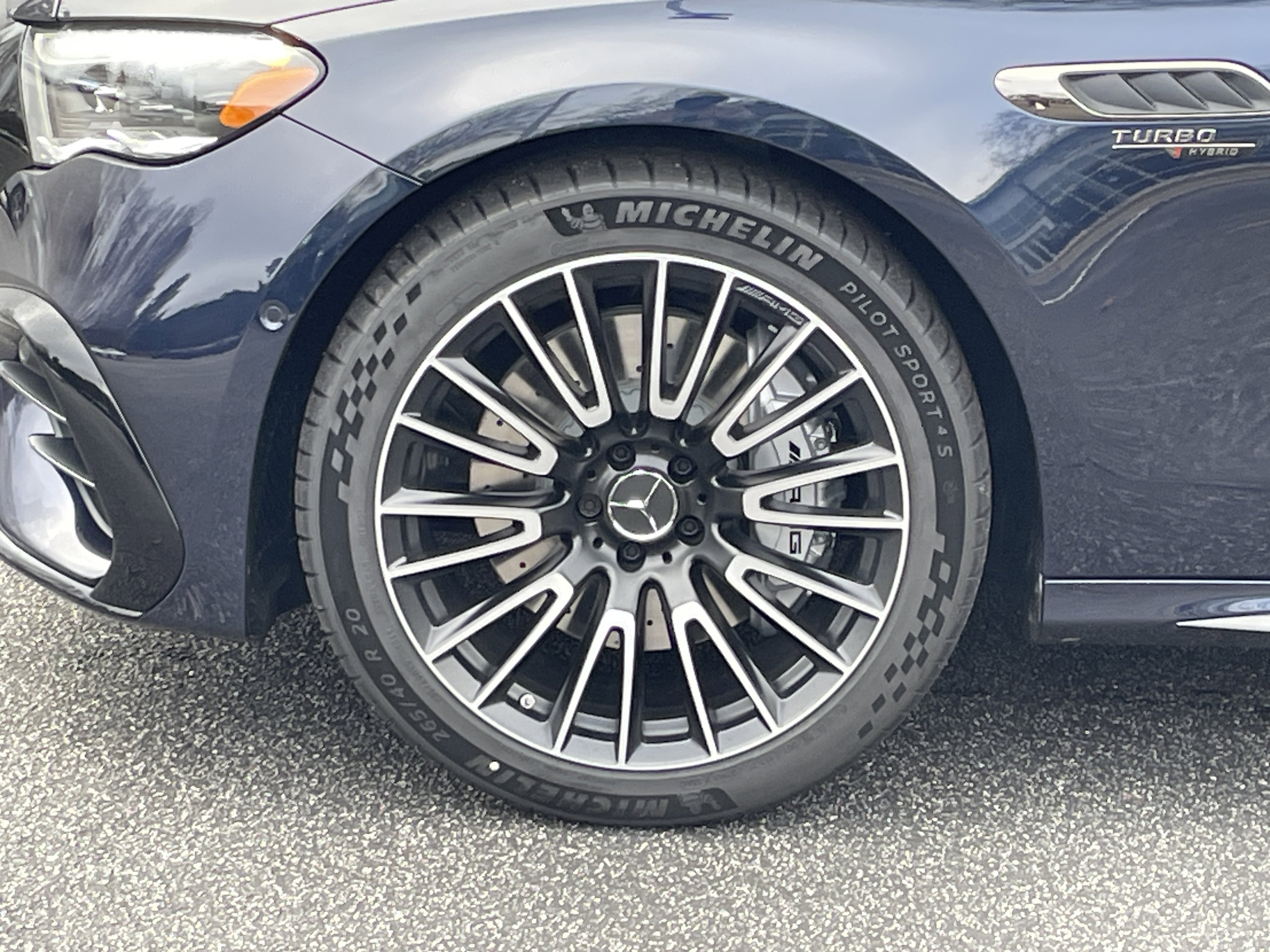 New 2026 Mercedes-Benz E 53 AMG e 4MATIC Sedan image 16