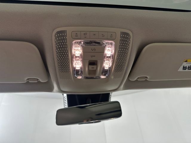 Used 2022 Mercedes-Benz GLB 250 4MATIC image 23