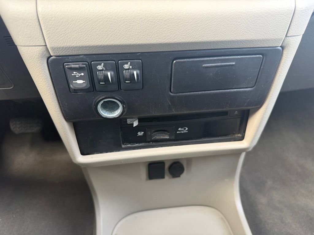 Used 2015 Toyota Sienna XLE Premium AWD/4WD image 23