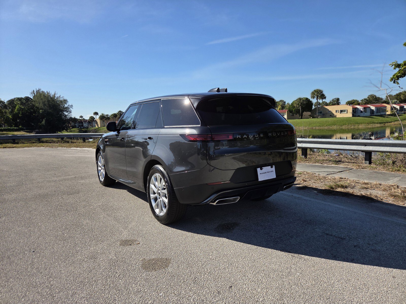 New 2026 Land Rover Range Rover Sport SE video 2