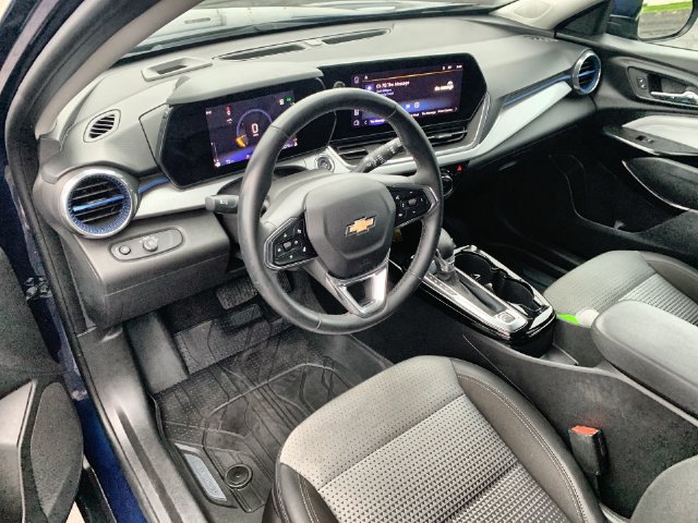 Used 2024 Chevrolet Trax LT w/ Driver Confidence Package FWD image 10