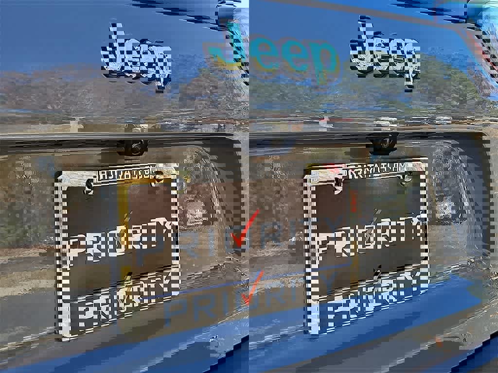 Used 2022 Jeep Cherokee Latitude Lux image 27