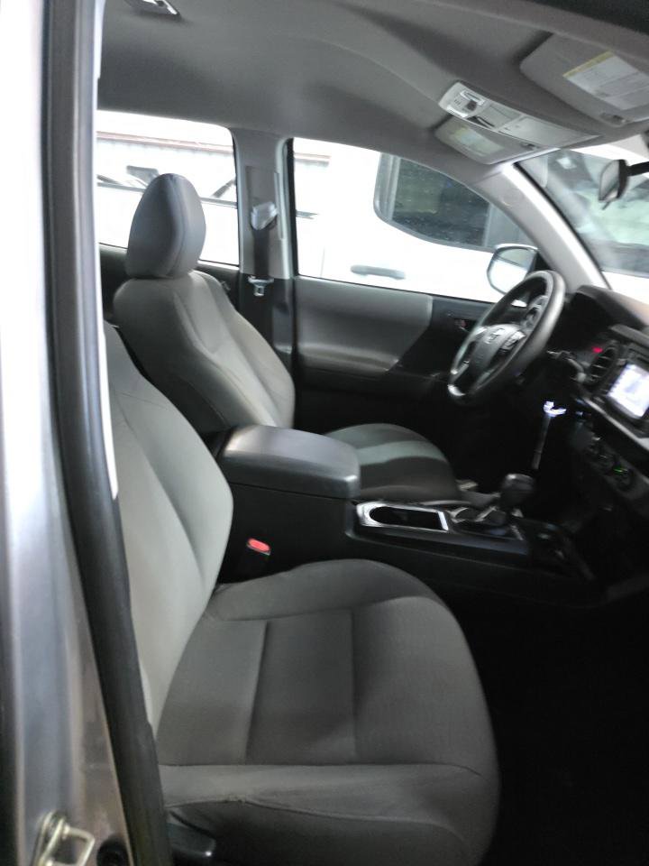 Used 2018 Toyota Tacoma SR w/ SR Convenience Package image 14