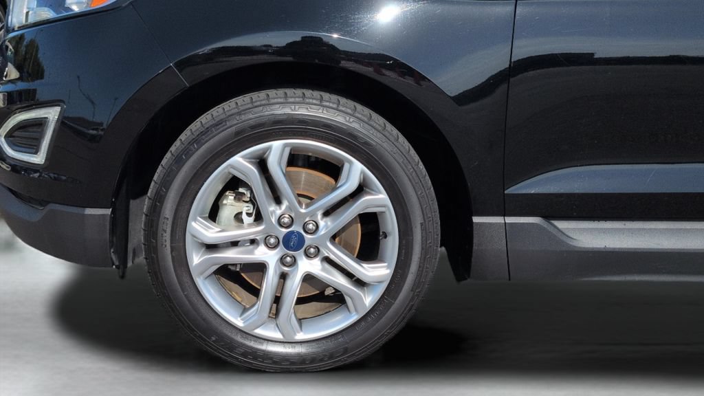 Used 2018 Ford Edge Titanium FWD image 24