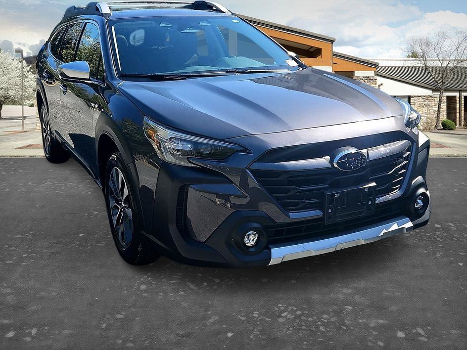 Used 2025 Subaru Outback Touring XT AWD/4WD image 3