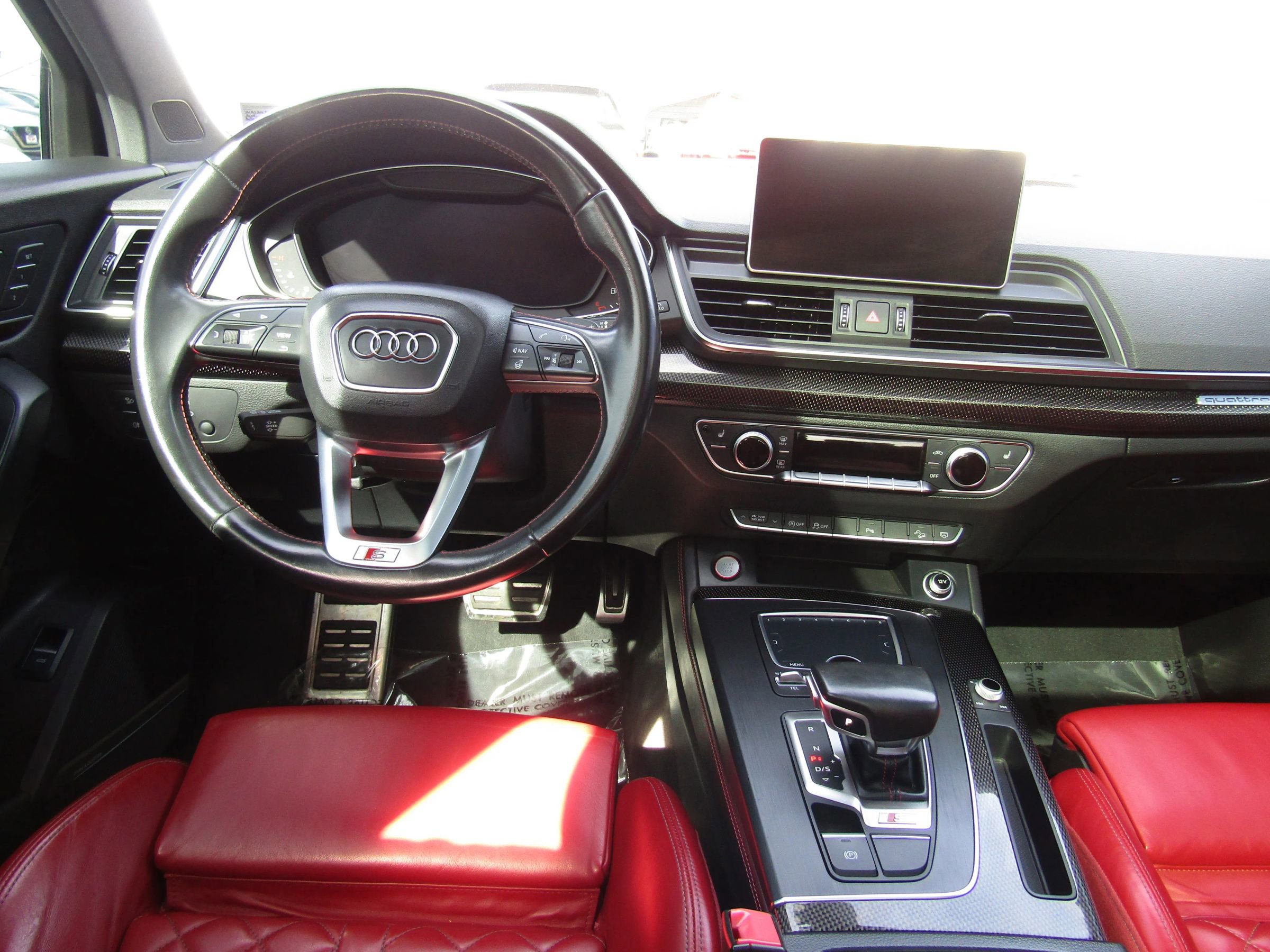 Used 2018 Audi SQ5 Premium Plus w/ S Sport Package image 27