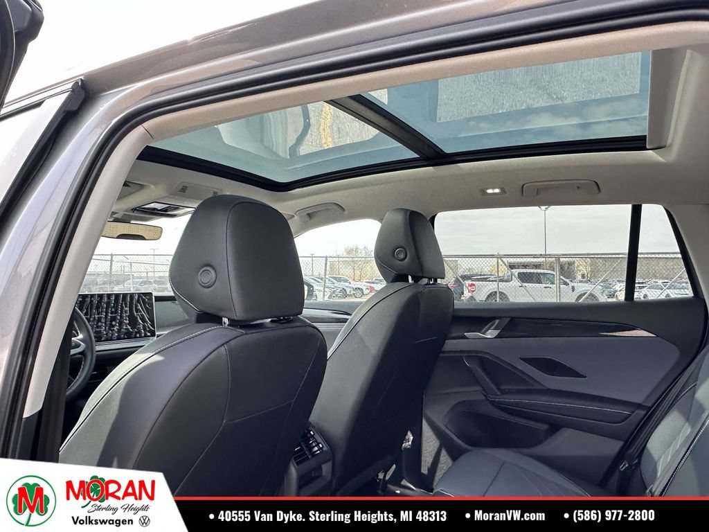 Used 2026 Volkswagen Tiguan SE AWD/4WD image 10