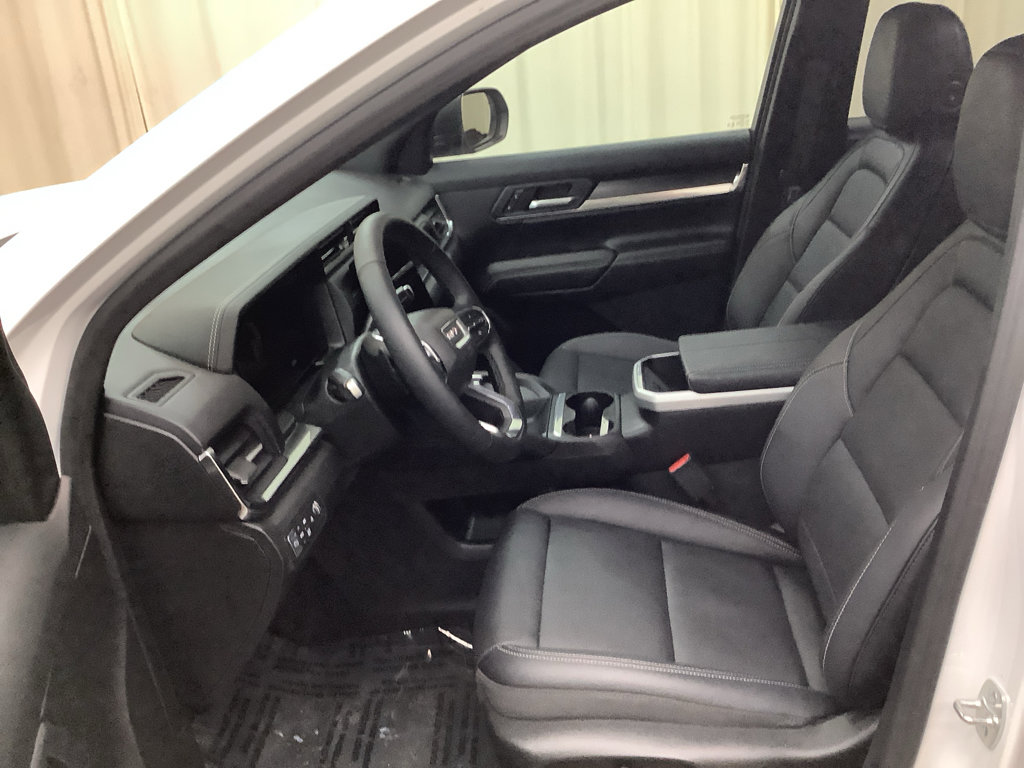 Used 2026 GMC Terrain Elevation w/ Elevation Premium Package image 14