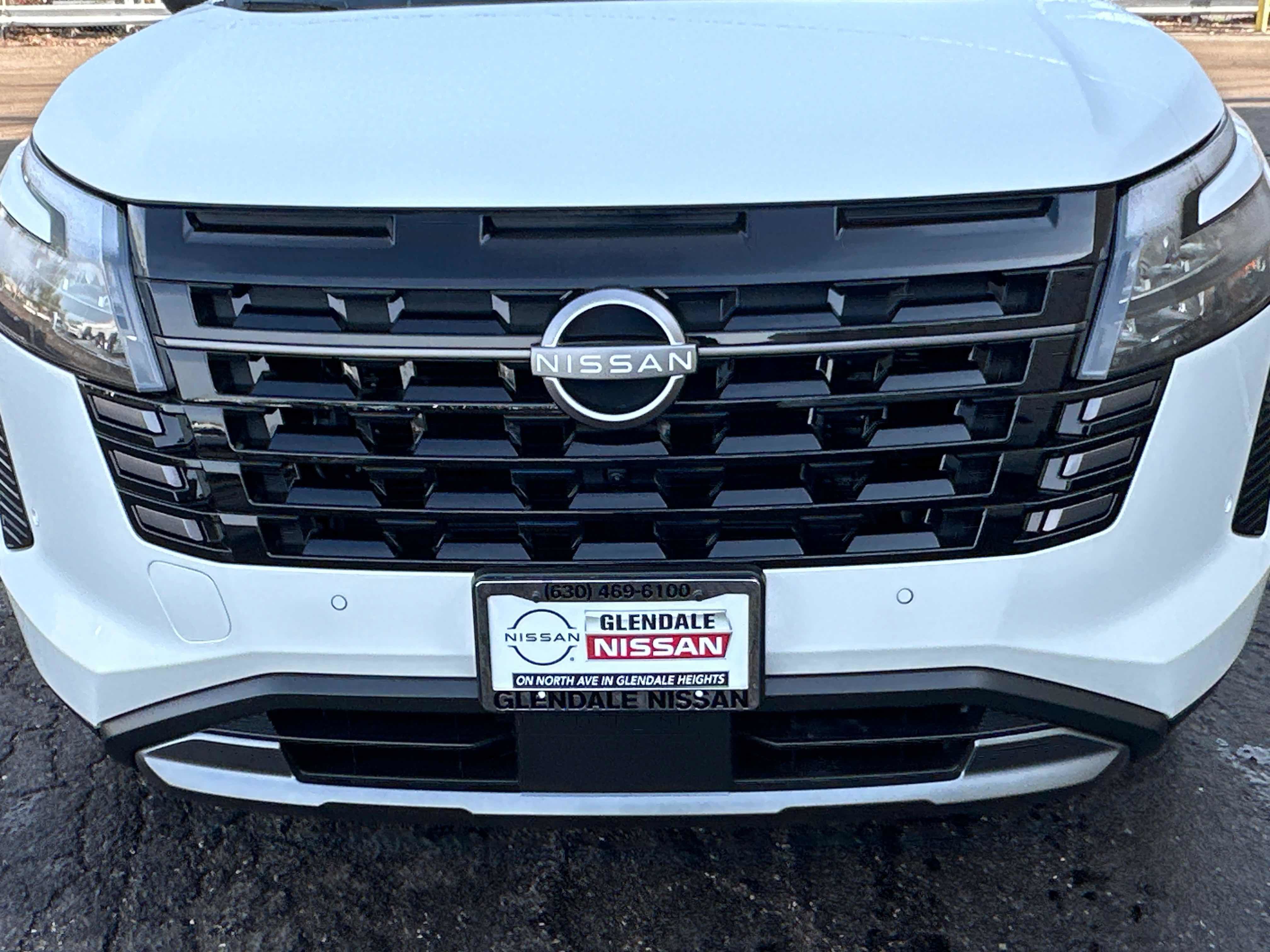 New 2026 Nissan Pathfinder Platinum AWD/4WD image 8