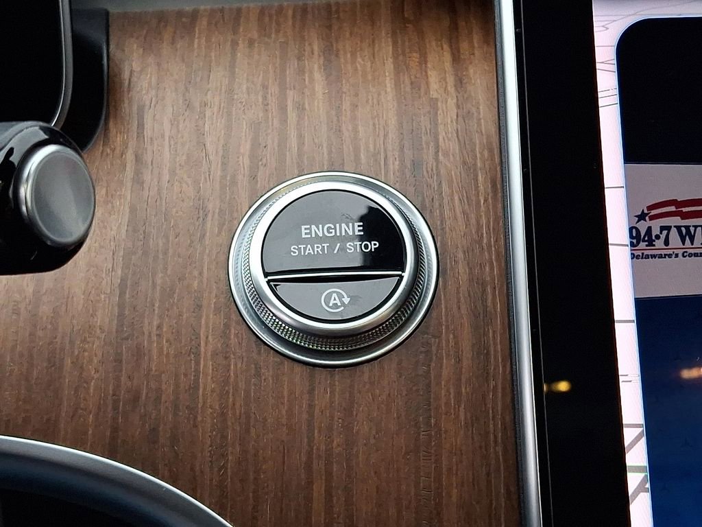 Used 2022 Mercedes-Benz C 300 4MATIC Sedan image 23