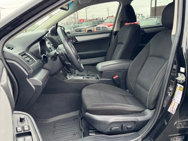 Used 2018 Subaru Outback 2.5i Premium image 12