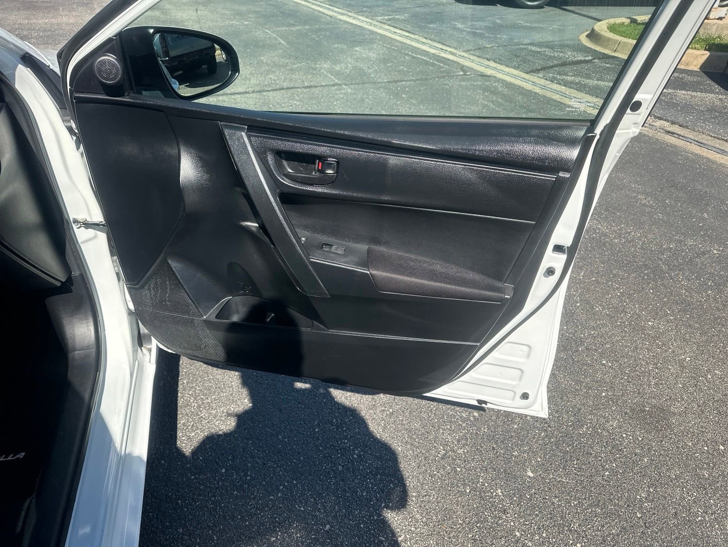 Used 2017 Toyota Corolla L FWD image 10