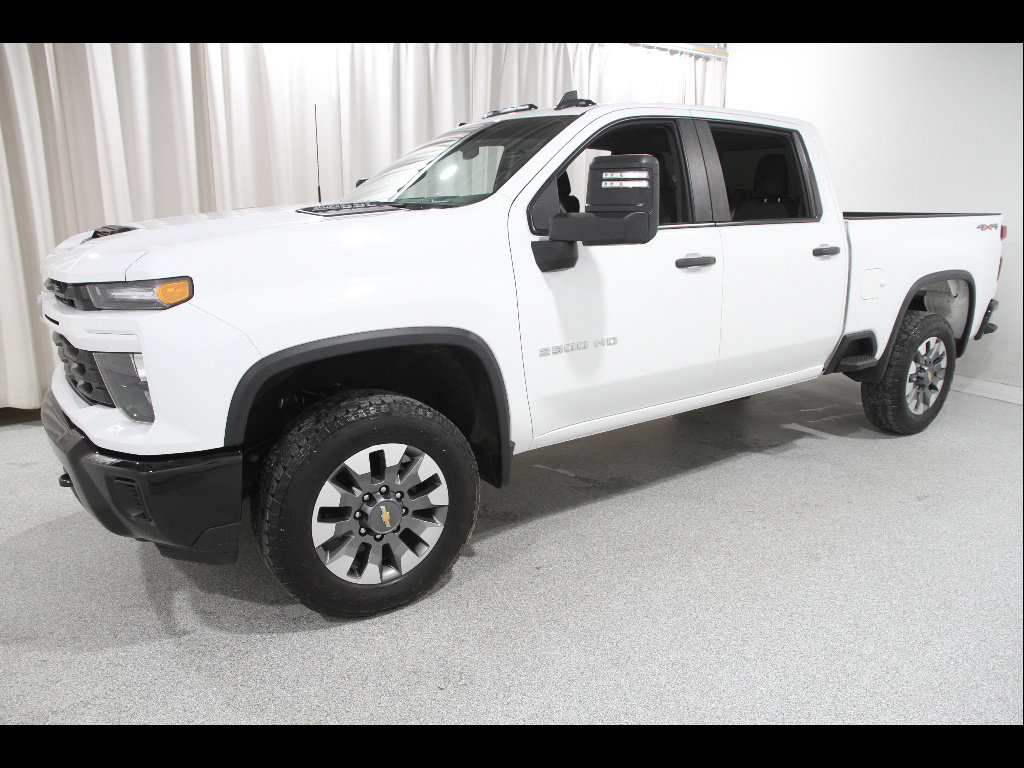 Certified 2024 Chevrolet Silverado 2500 Custom w/ Custom Value Package image 3