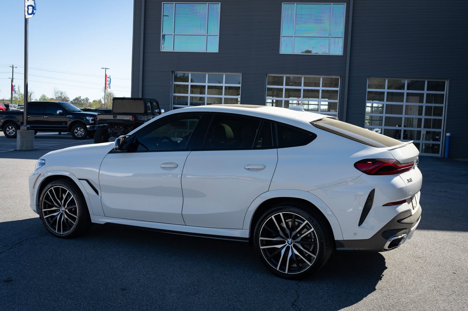 Used 2020 BMW X6 xDrive40i w/ M Sport Package AWD/4WD image 7