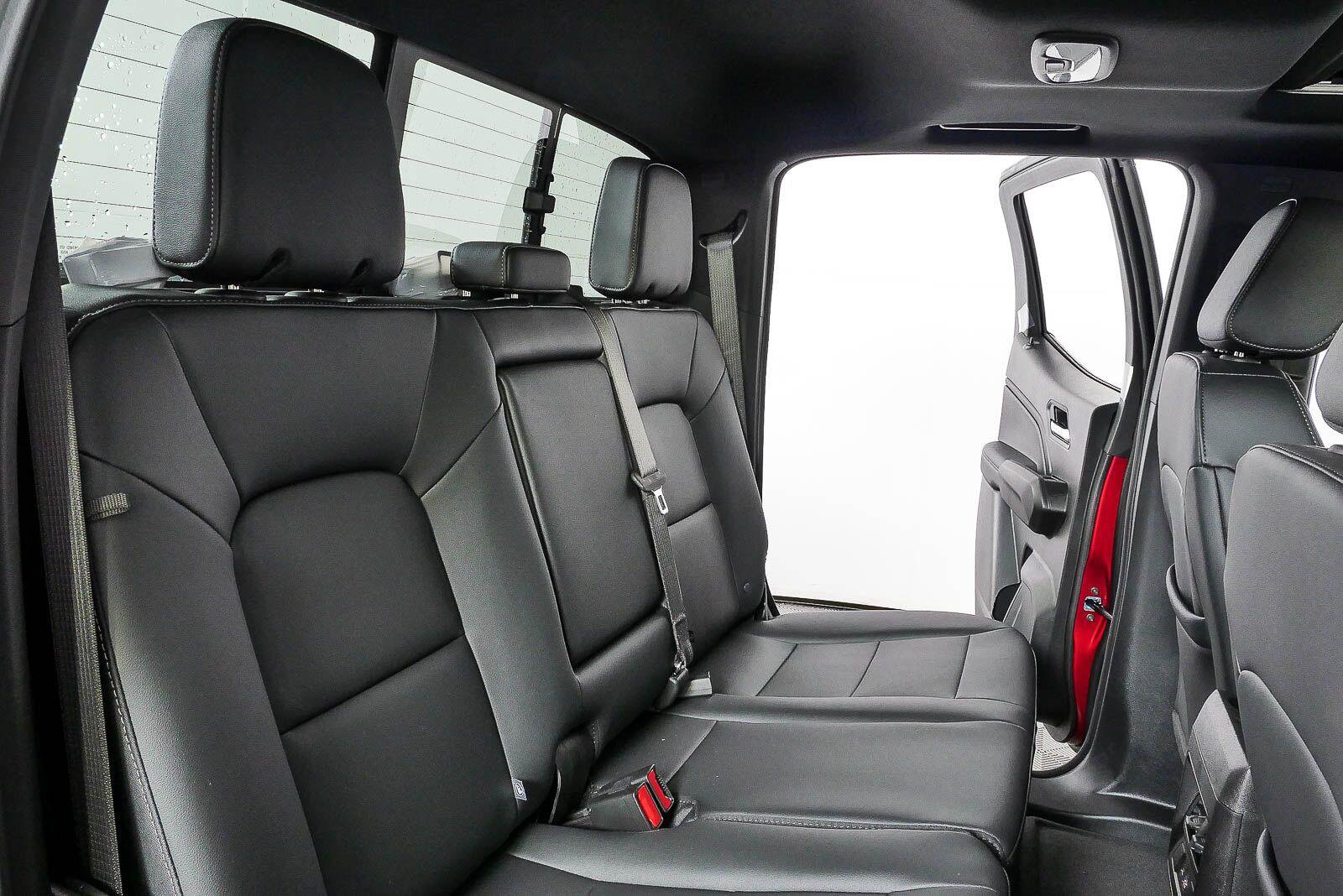 New 2026 GMC Canyon Elevation w/ Convenience Package RWD image 19