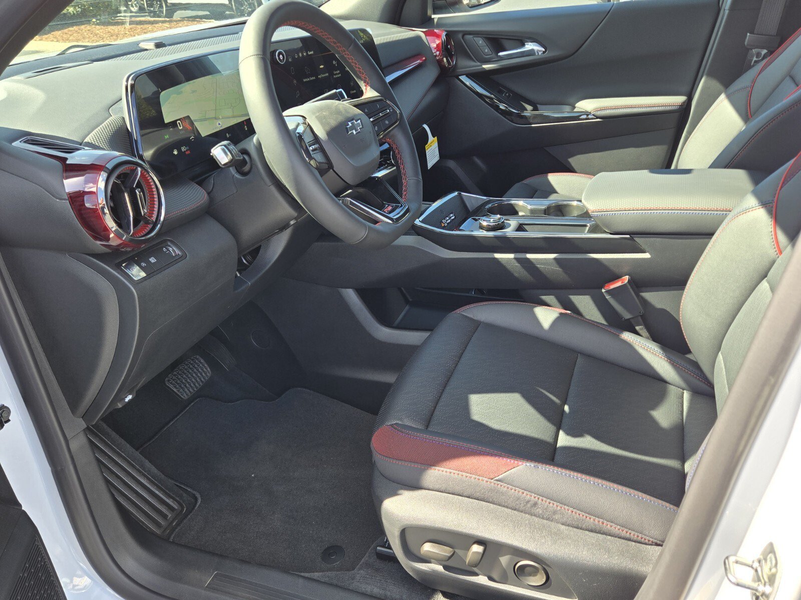 New 2026 Chevrolet Equinox RS w/ Safety and Technology Package FWD image 6