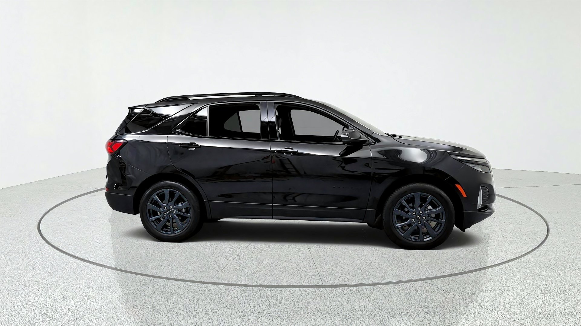 Certified 2024 Chevrolet Equinox RS w/ RS Leather Package AWD/4WD image 6