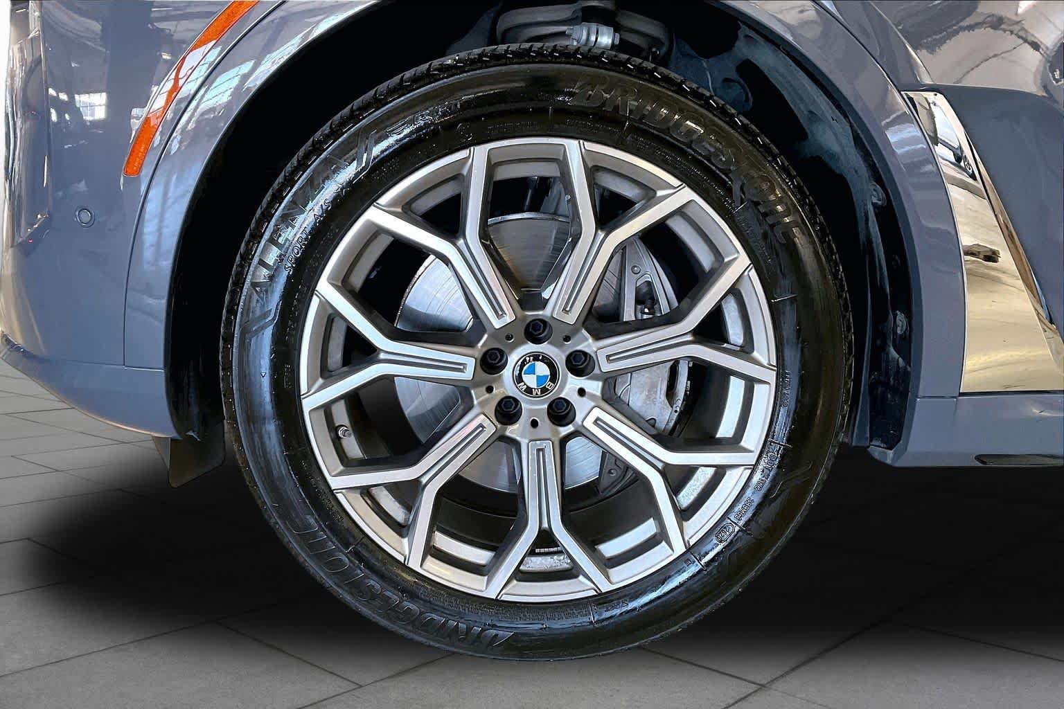 Used 2026 BMW X7 xDrive40i AWD/4WD image 10