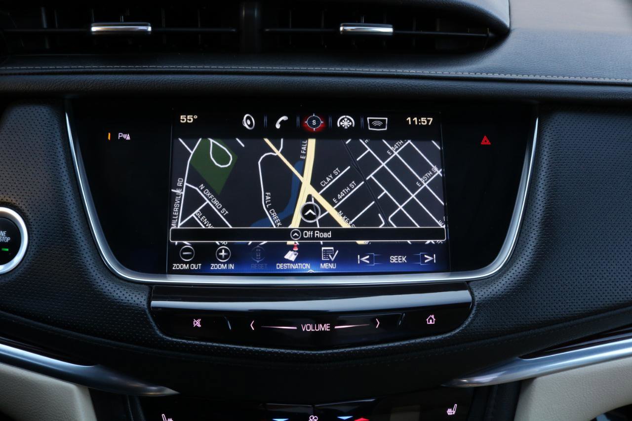 Used 2017 Cadillac XT5 Luxury w/ Driver Awareness Package FWD image 26