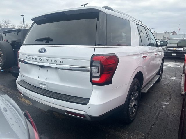 Used 2023 Ford Expedition Limited image 10