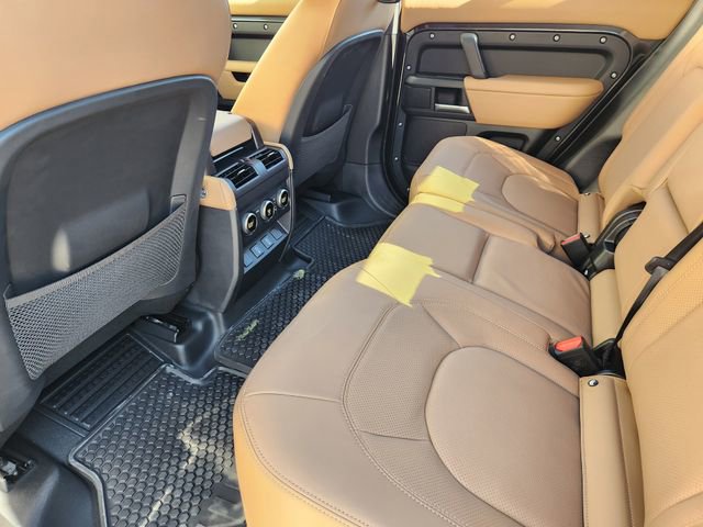 Used 2026 Land Rover Defender 130 X-Dynamic SE image 30