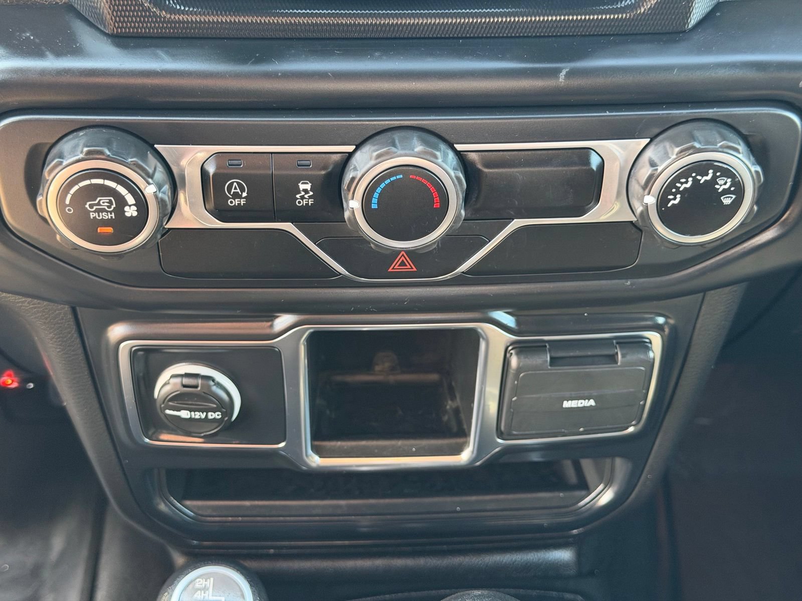 Used 2019 Jeep Wrangler Sport AWD/4WD image 22