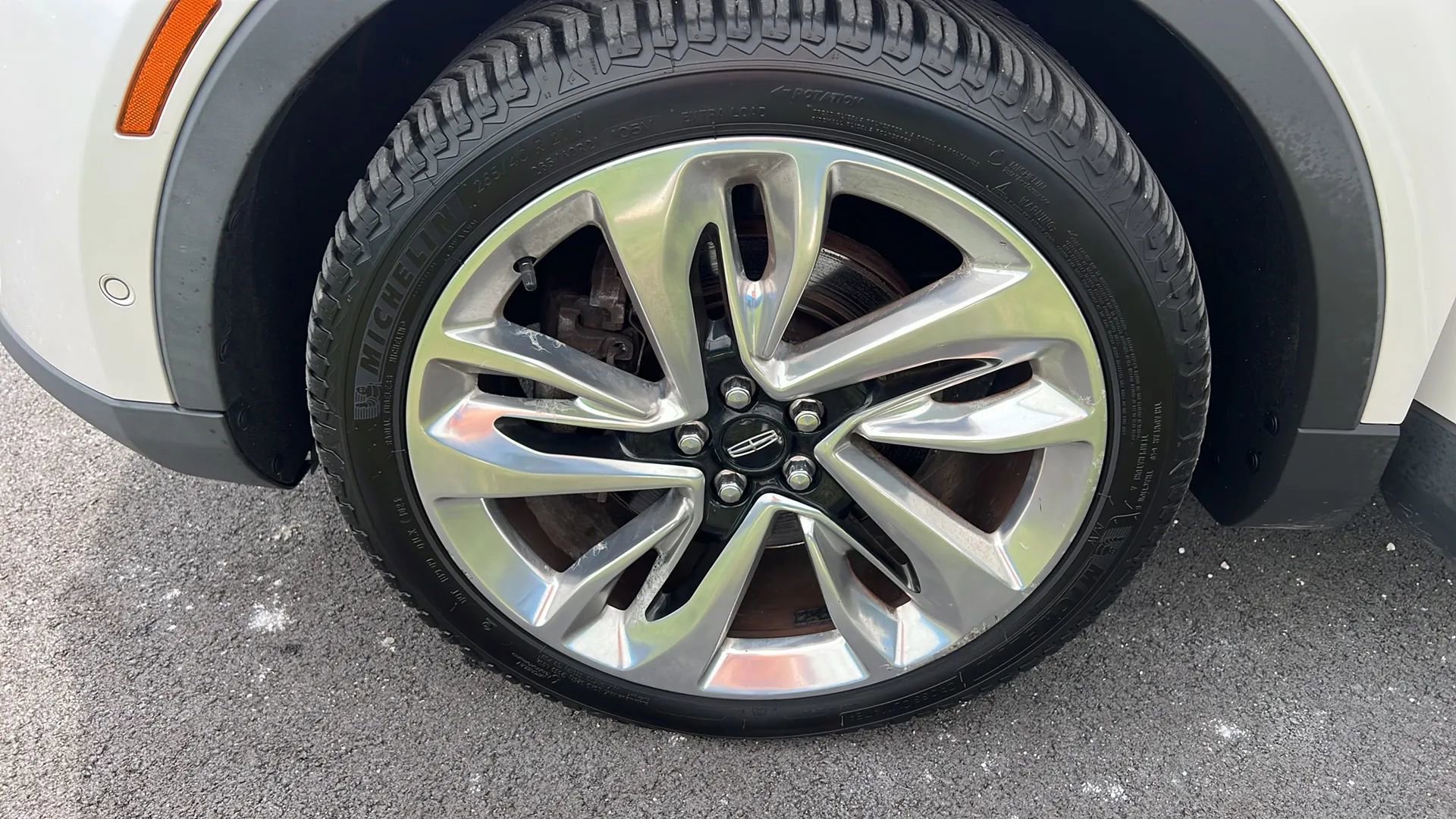 Used 2016 Lincoln MKX Reserve w/ Technology Package AWD/4WD image 33