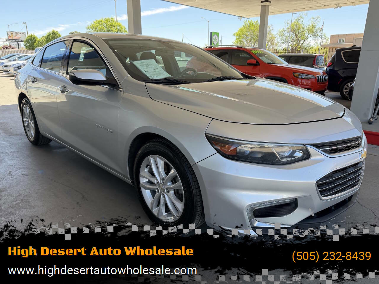 Used 2017 Chevrolet Malibu LT FWD image 1