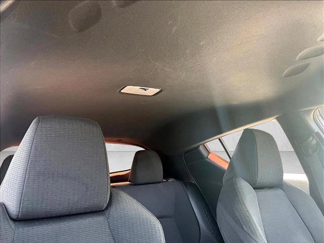 Used 2019 Toyota C-HR LE FWD image 17