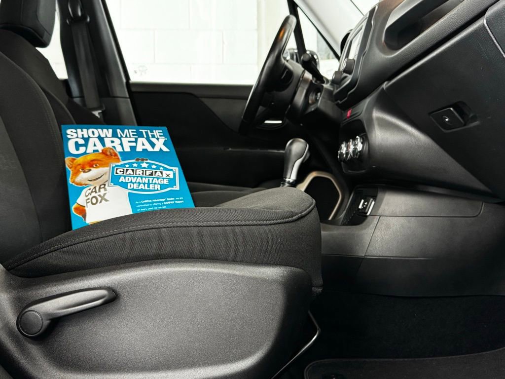 Used 2016 Jeep Renegade Latitude image 6