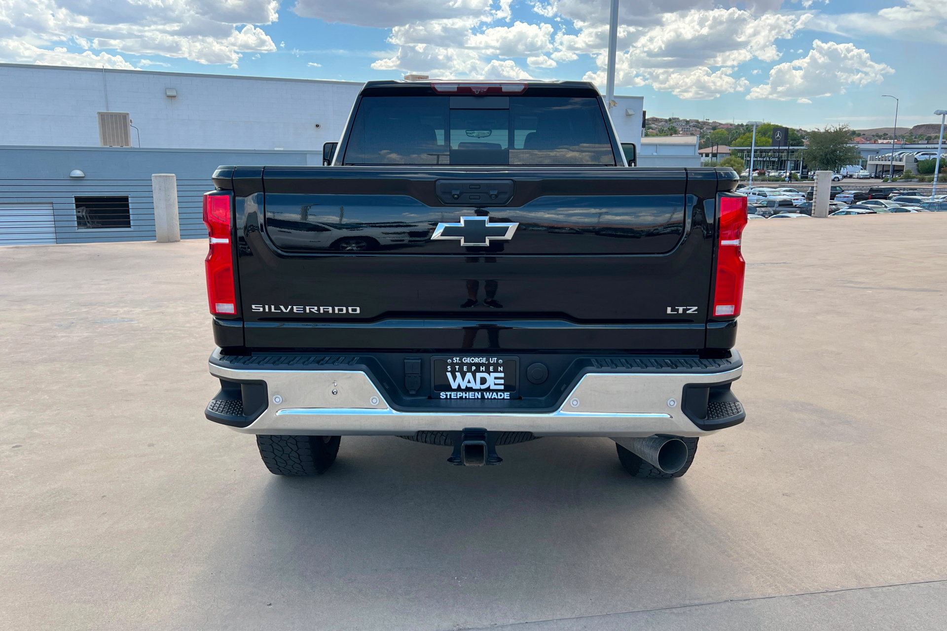Used 2025 Chevrolet Silverado 3500 LTZ w/ LTZ Convenience Package AWD/4WD image 5