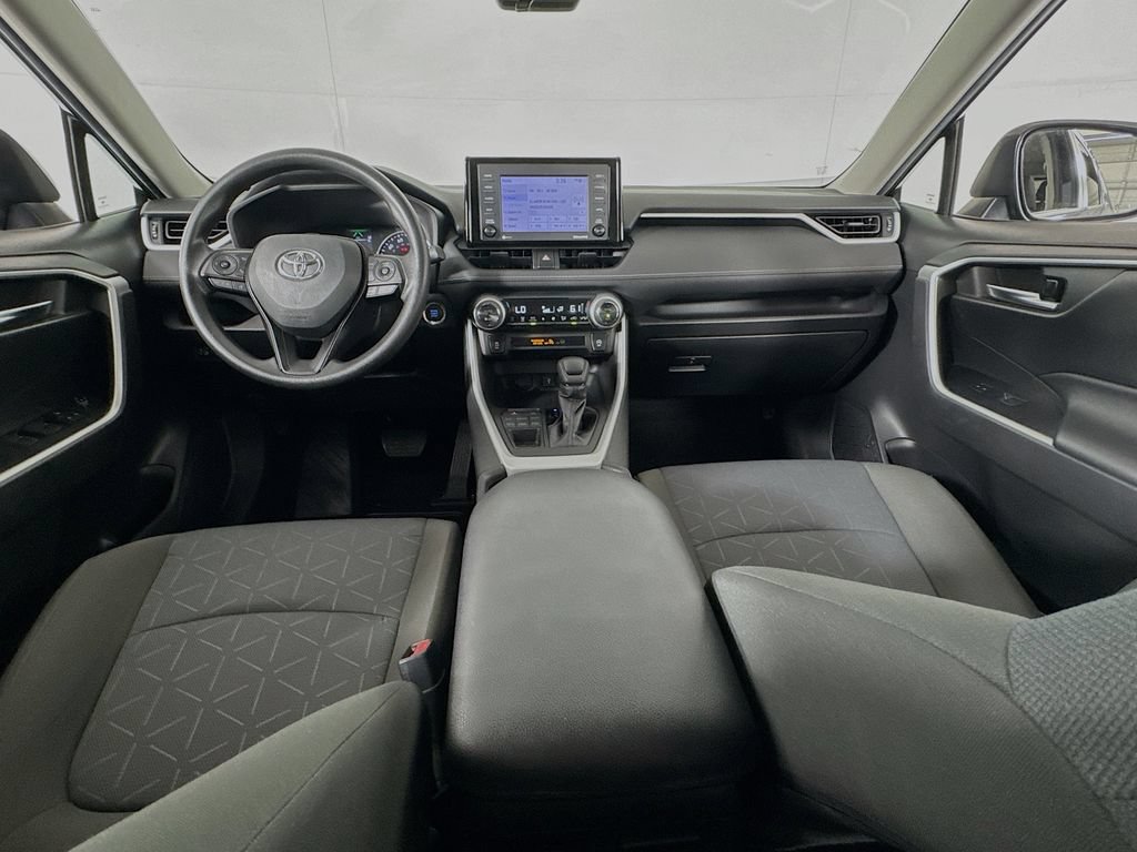 Used 2022 Toyota RAV4 XLE AWD/4WD image 26