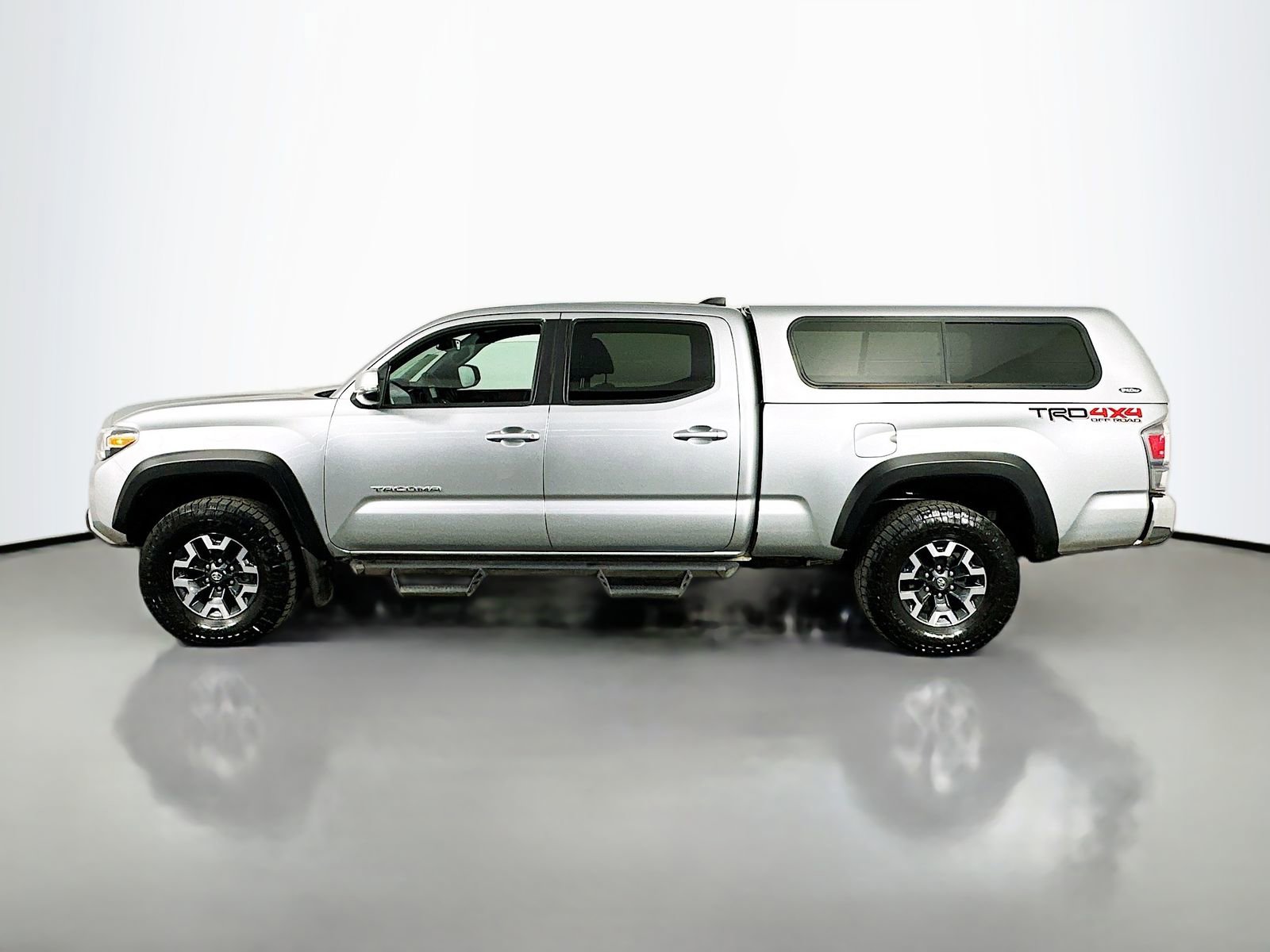 Used 2022 Toyota Tacoma TRD Off-Road image 4